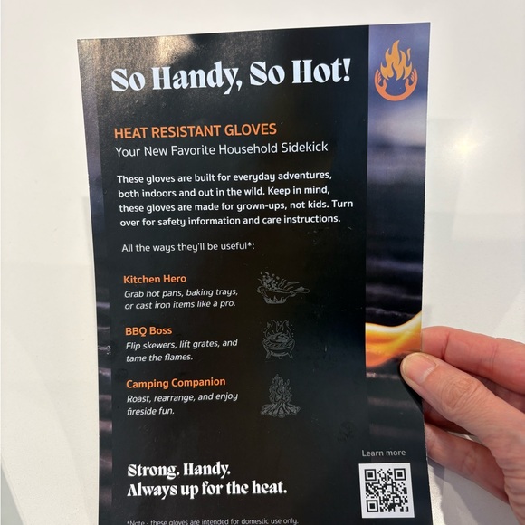 NWT Heat Resistant Gloves - Picture 6 of 7